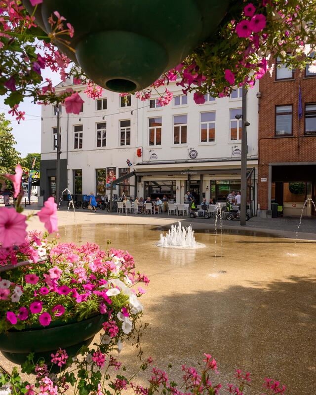 Waterpartij Grote Markt in Tienen